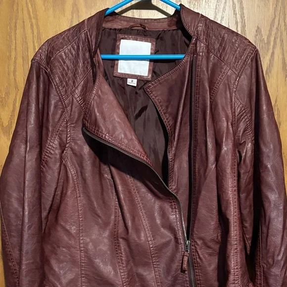 Maurices Deep Maroon faux Leather Jacket 2x - Picture 4 of 11